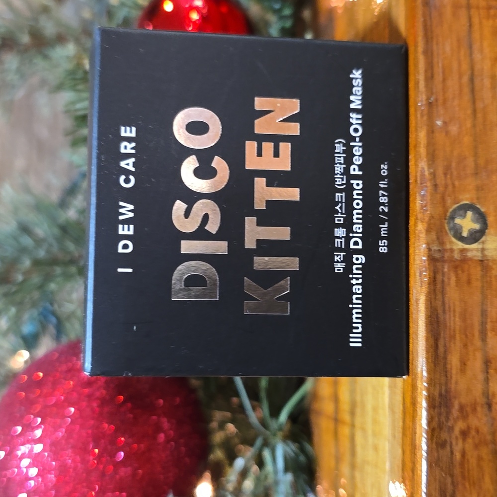 I DEW CARE Disco Kitten Illuminating Diamond Peel-Off Mask  NEW-NIB